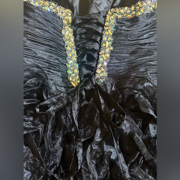 Fiesta Dress Size M - Picture 5 of 10